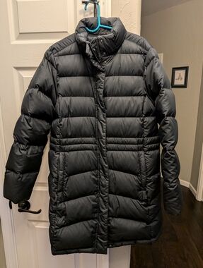 L. L. Bean Women's Black Ultralight 850 Down Coat Large Regular